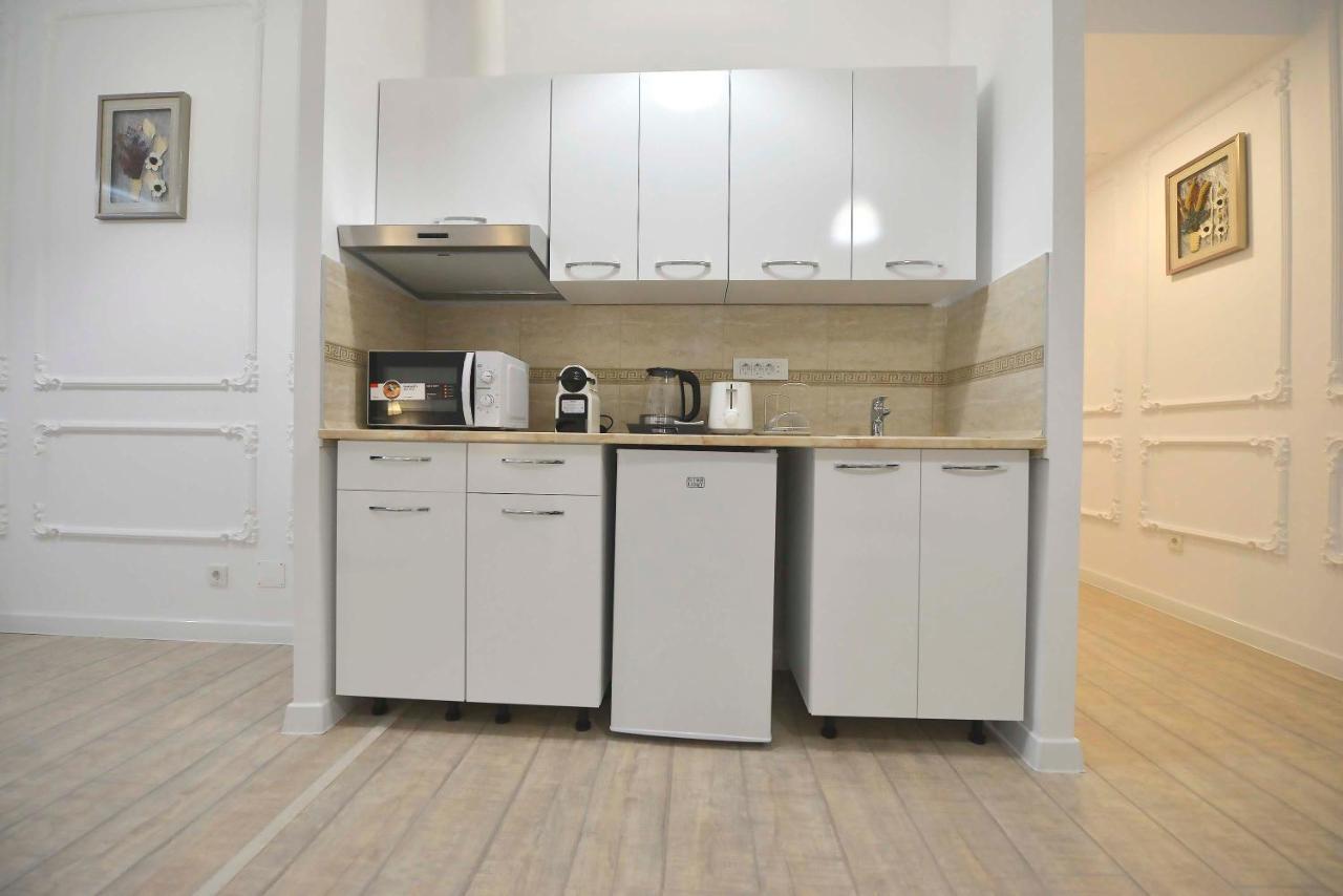 Otilia Aparthotel Bukarest Exteriör bild