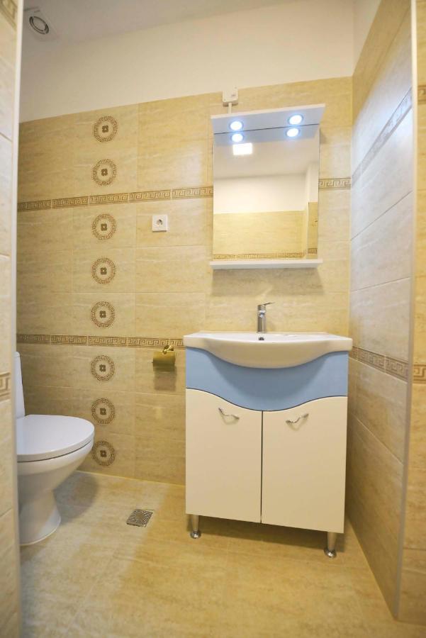 Otilia Aparthotel Bukarest Exteriör bild