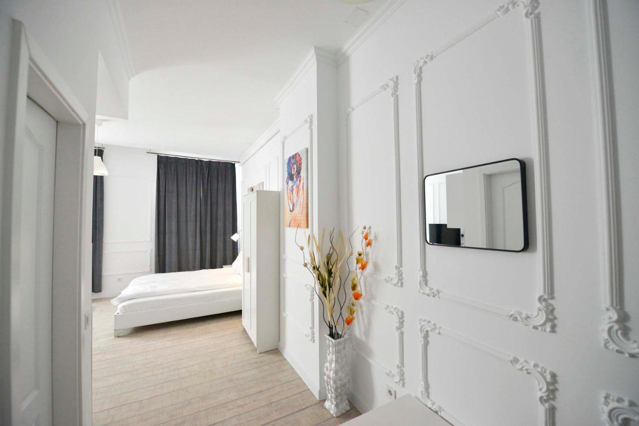 Otilia Aparthotel Bukarest Exteriör bild