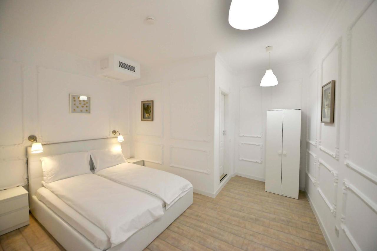 Otilia Aparthotel Bukarest Exteriör bild